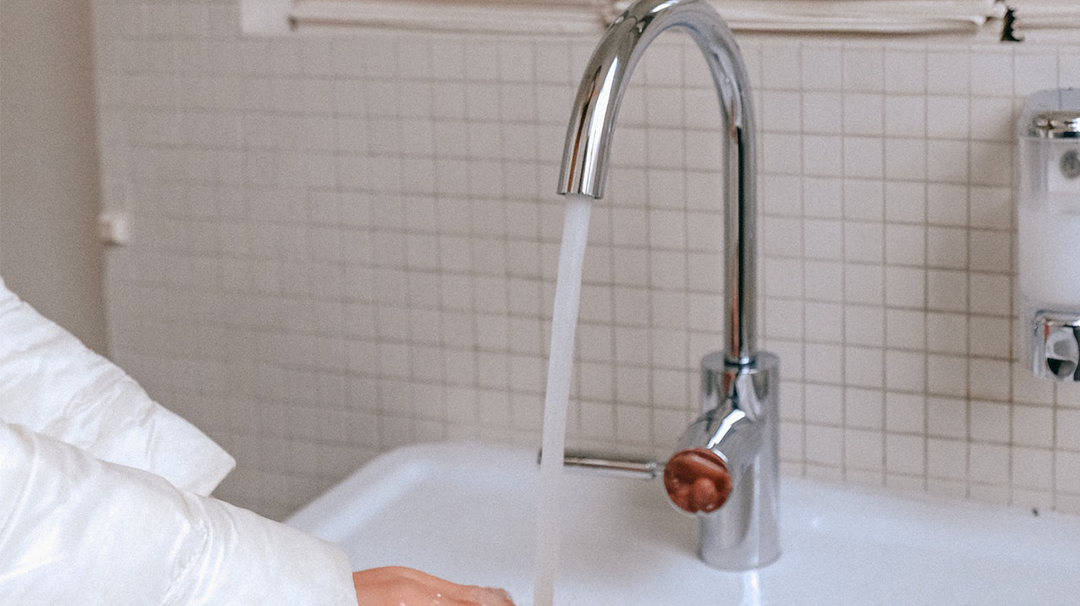 Częste mycie i dezynfekcja rąk a stan skóry